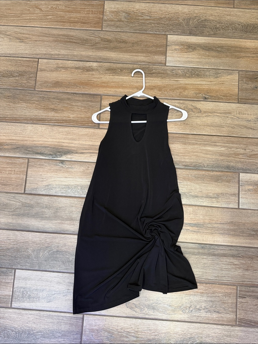 Women’s Black Knot-Front Sleeveless Dress